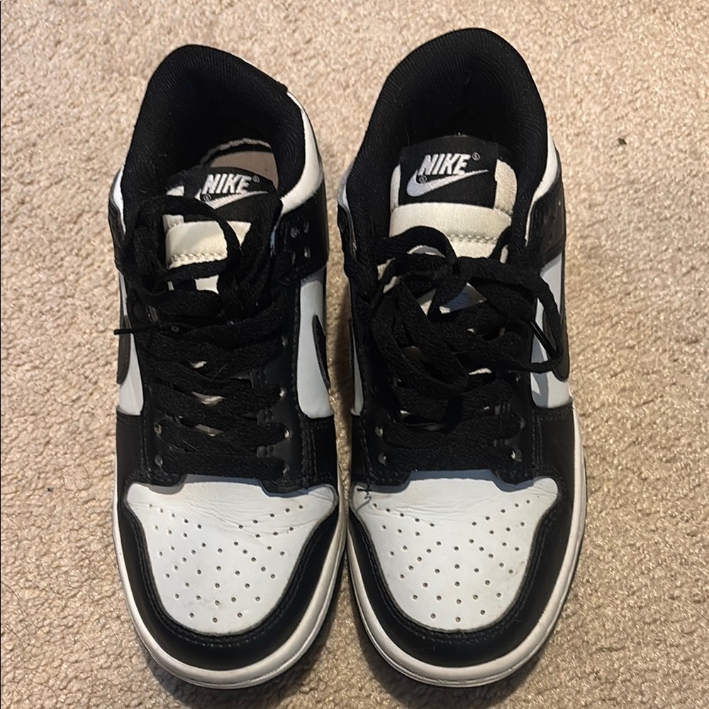 Nike panda dunks. Size 5.5